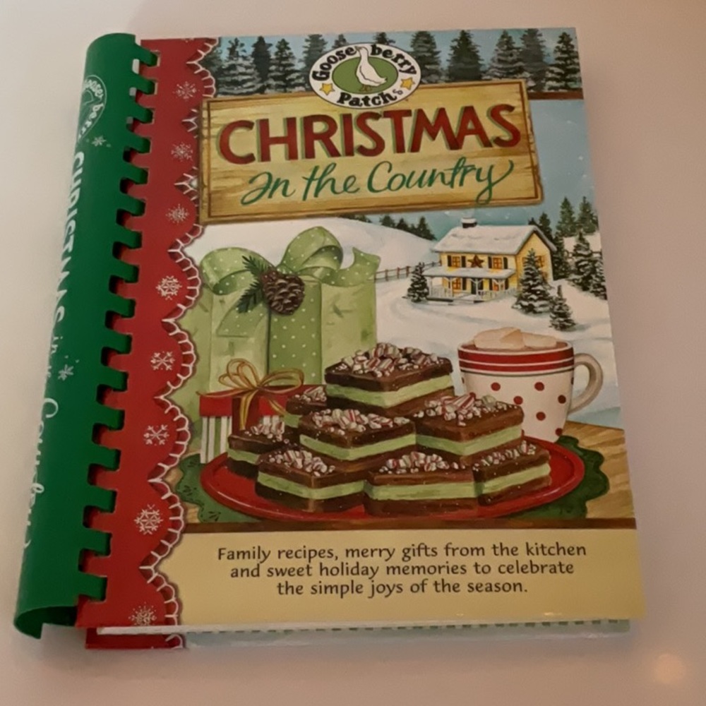 Used in great condition “ goose berry Patch “ in the Country cookbook.